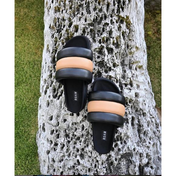 NEW ROAM the puffy sliders in black/tan - Picture 2 of 4